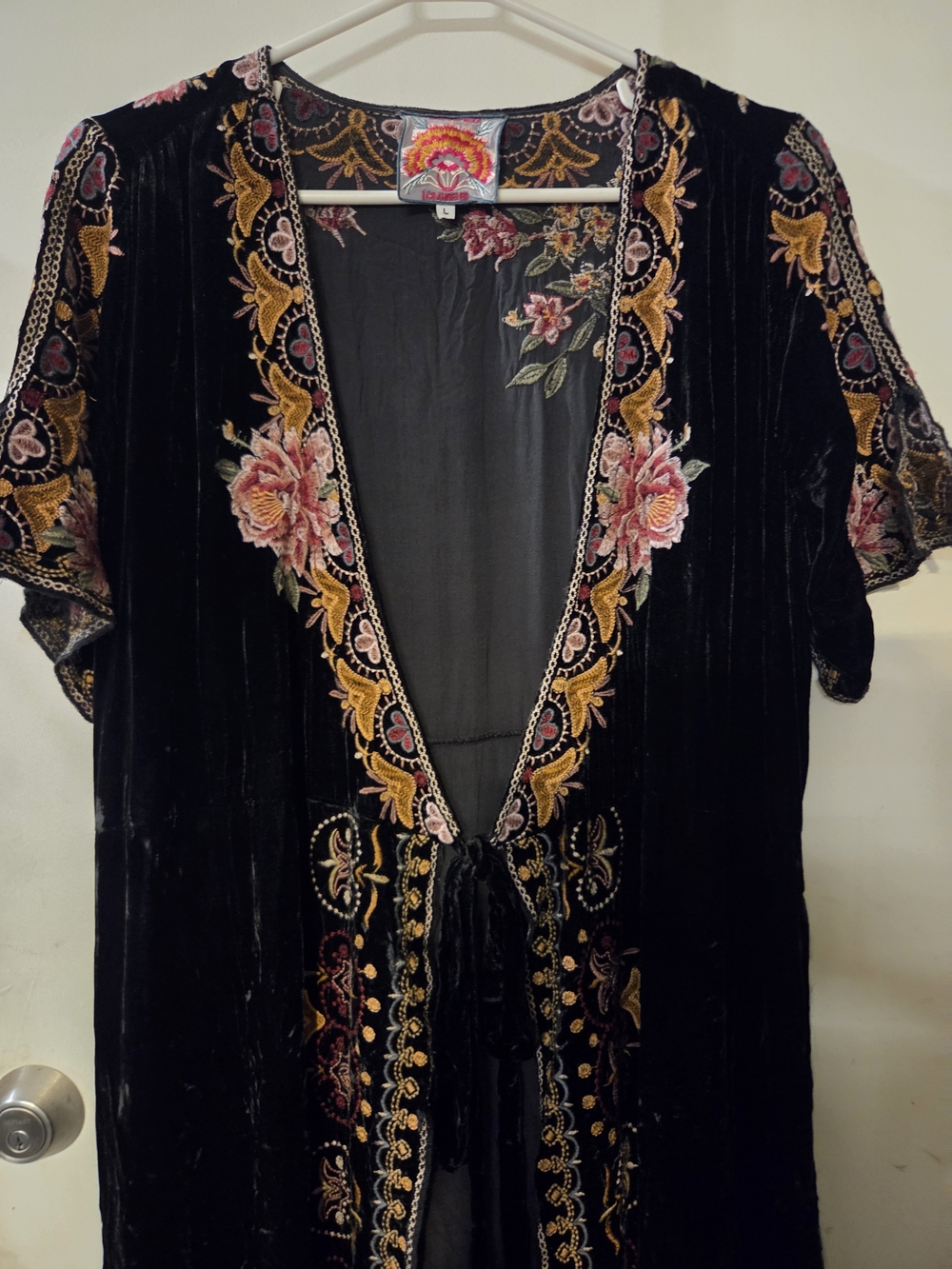 Vintage Johnny Was Black Velvet Embroidered Floral Short Sleeve Duster Size L